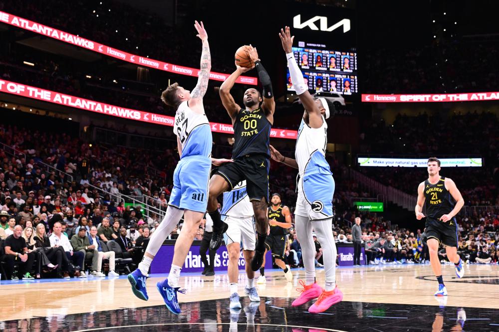 AC米兰1-0登顶意甲！38岁名将却抢走风头，带队12场不败紧追榜首